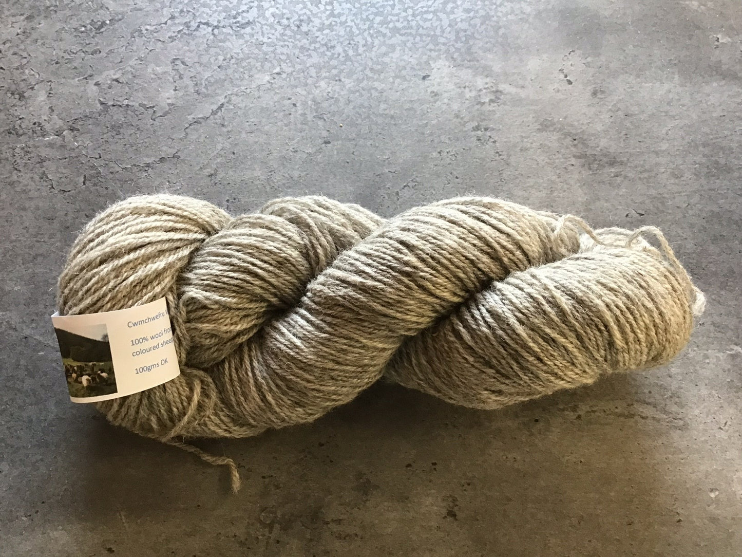 Undyed Yarn - Cwmchwefru DK - Oatmeal