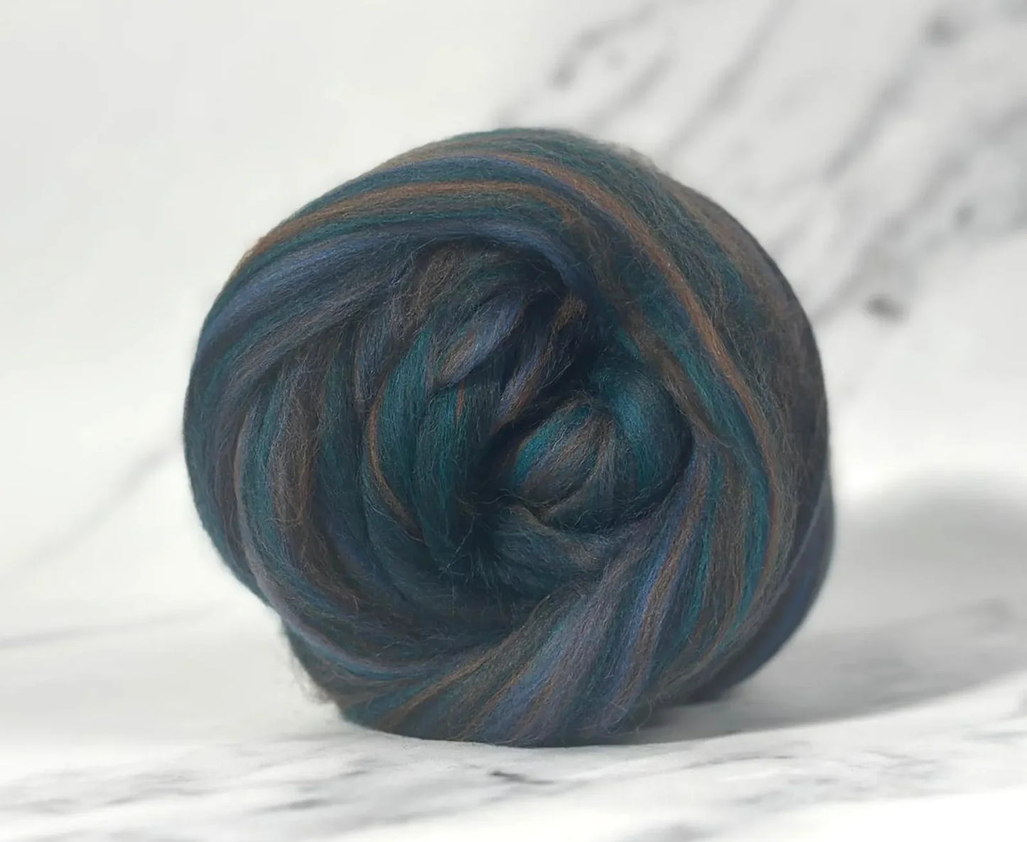 Top for spinning - Loch Lomond 100% Bluefaced Leicester wool - 50g
