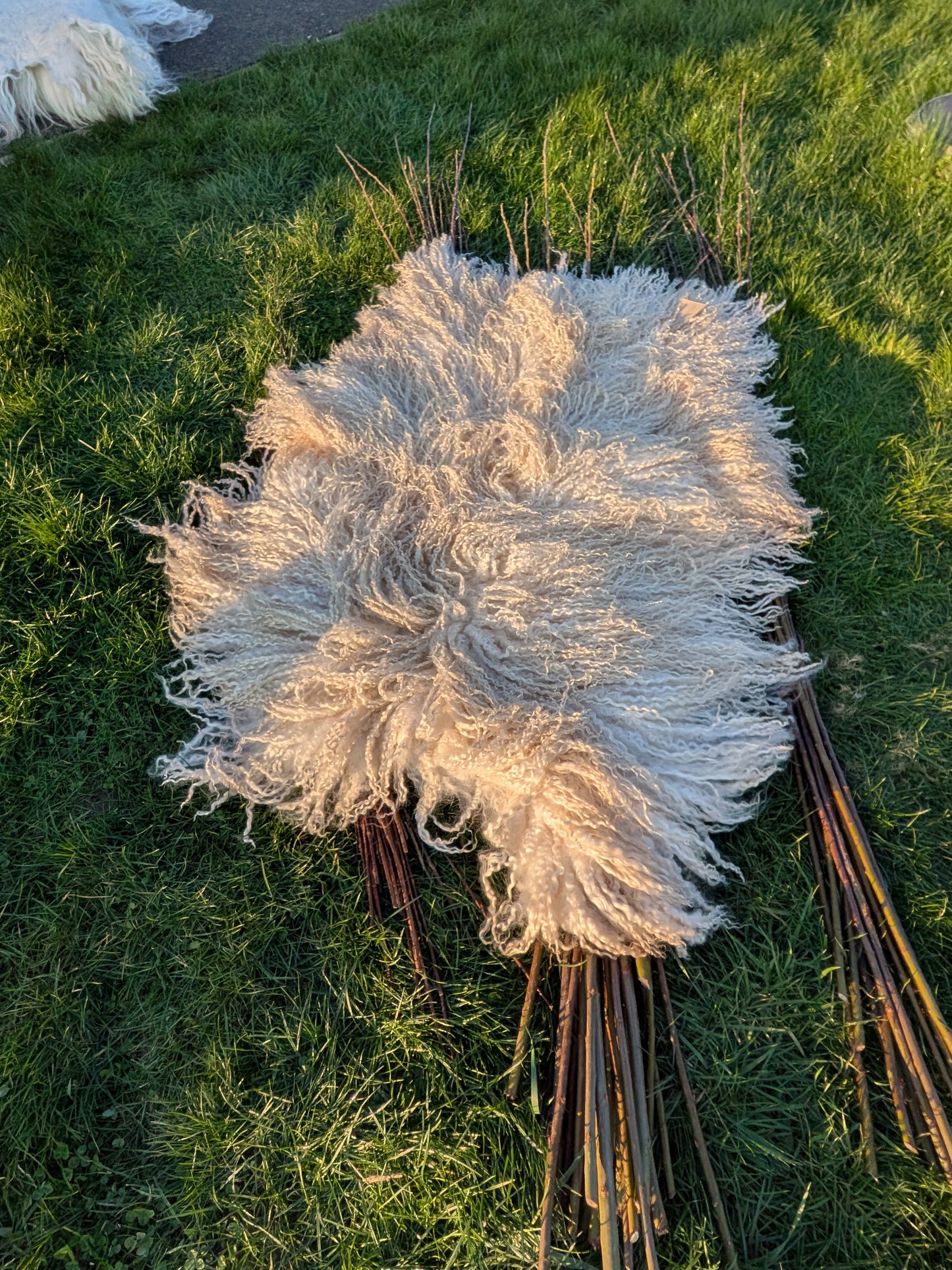 4. White Wensleydale Rug (145 cm x 100 cm)