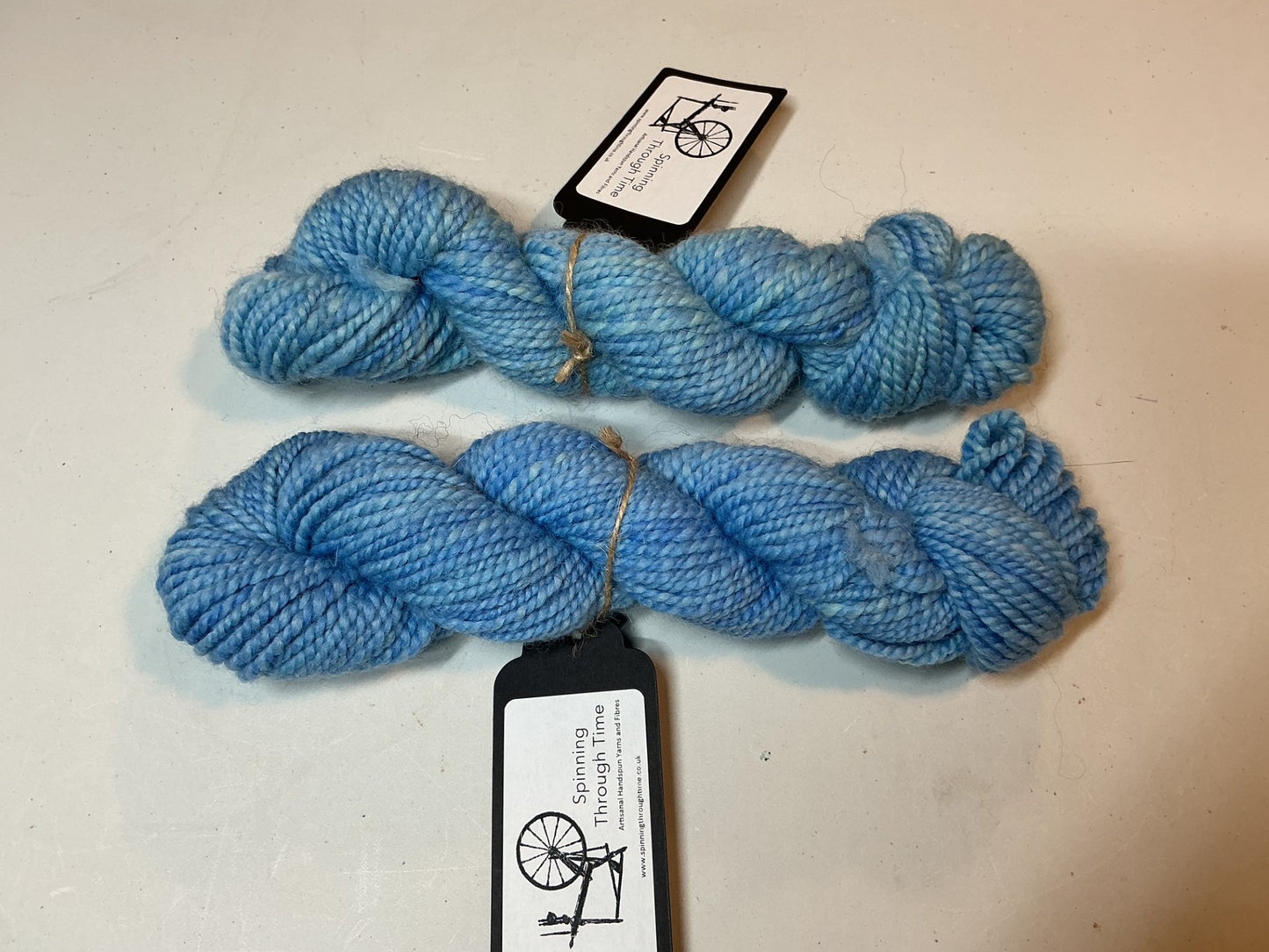 Spinning through Time - Skies Above - 100% Hand-dyed Kent Romney - 50g